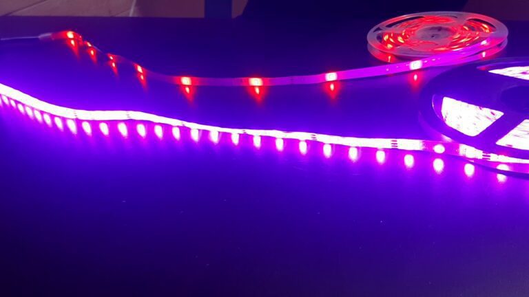 ¿Cuál es la diferencia entre LED 5050 y 3528? Descubre cuál es el mejor para iluminar tus espacios