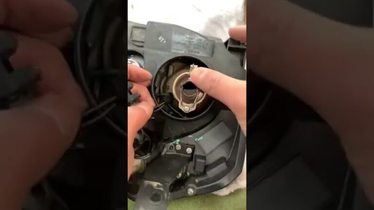 Ahorra energ&iacute;a y dinero: aprende a instalar bombillas LED H7 en unos simples pasos